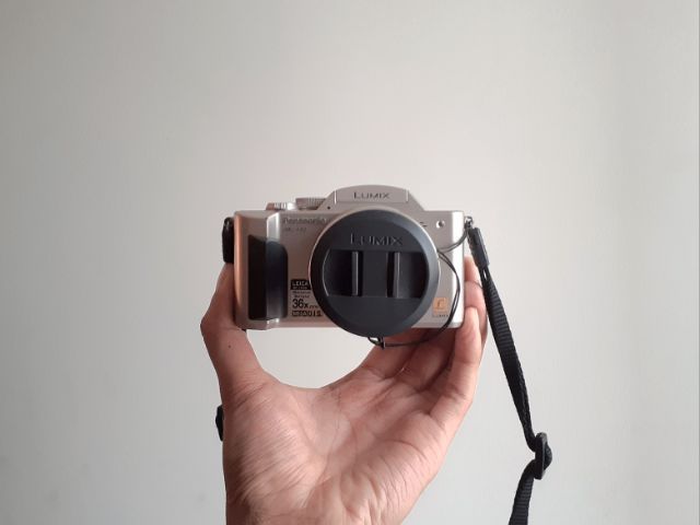 Panasonic FZ2 Leica Lens Zoom 12X รูปที่ 2