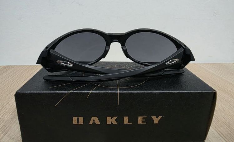 สินค้า : แว่นกันแดด OAKLEY รุ่น EYEJACKET REDUX  รูปที่ 3
