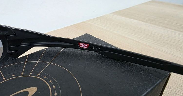 สินค้า : แว่นกันแดด OAKLEY รุ่น EYEJACKET REDUX  รูปที่ 7