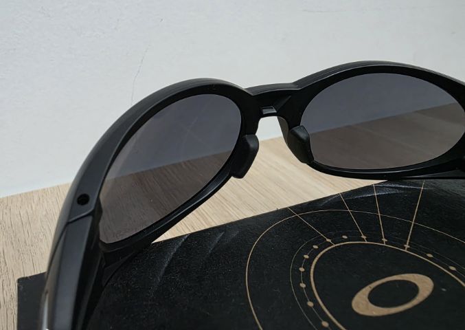 สินค้า : แว่นกันแดด OAKLEY รุ่น EYEJACKET REDUX  รูปที่ 5