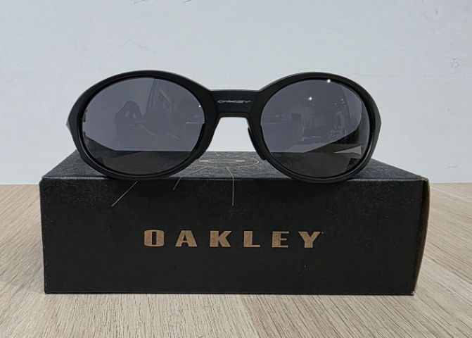 สินค้า : แว่นกันแดด OAKLEY รุ่น EYEJACKET REDUX  รูปที่ 2