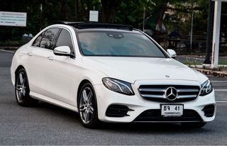 Benz W213 E220d AMG Dynamic ปี 2017 Fulloption รถเจ้าของเดียวออกศูนย์ Benz Thailand วิ่งน้อยประวัติครบครับ