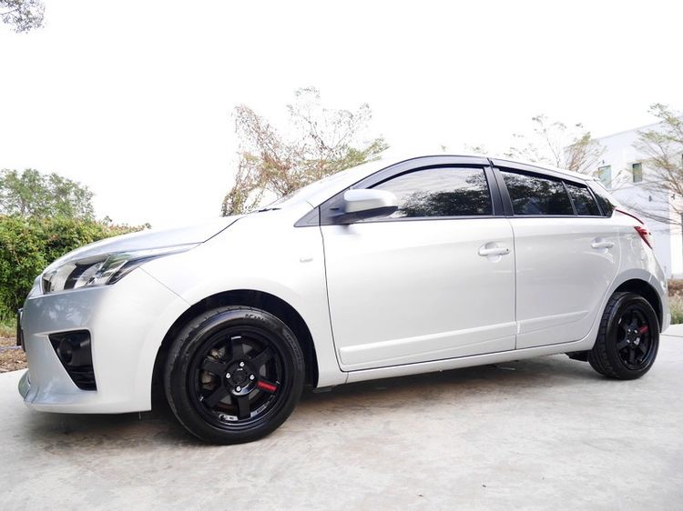 Toyota Yaris 2015 1.2 E Sedan เบนซิน ไม่ติดแก๊ส เกียร์อัตโนมัติ บรอนซ์เงิน