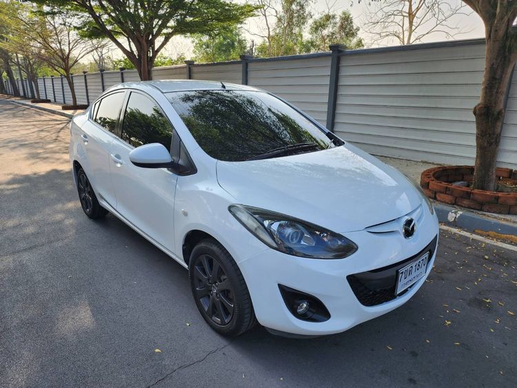 รถ Mazda Mazda 2 1.5 Elegance Groove สี ขาว