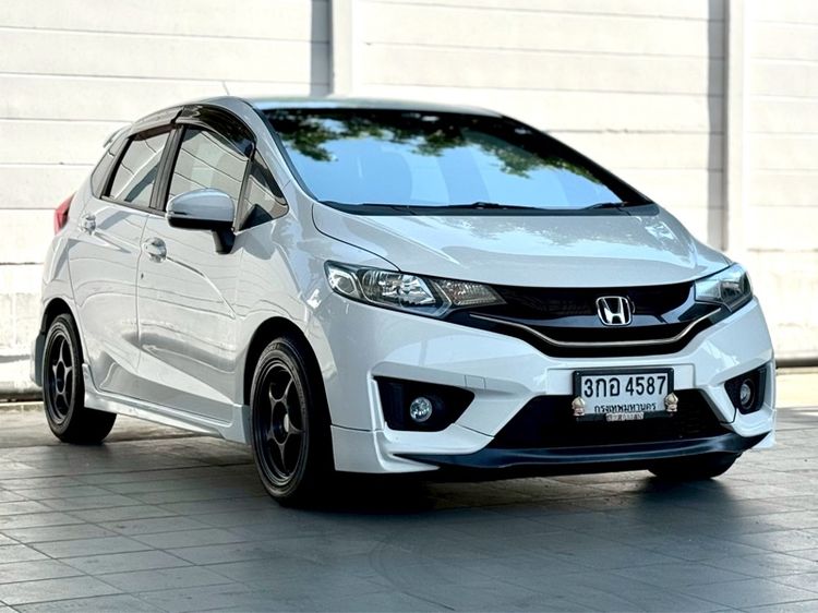 Honda Jazz 2015 1.5 SV Sedan เบนซิน ไม่ติดแก๊ส เกียร์อัตโนมัติ ขาว รูปที่ 2
