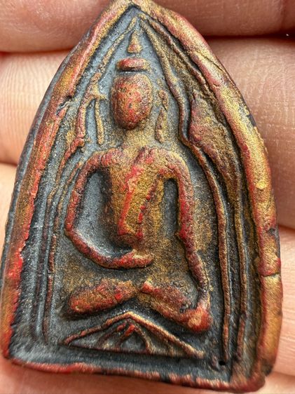 พระพิมพ์นางพญาสะดุ้งกลับ เนื้อดิน ลงชาติแดงทาทองโบราณ หลวงปู่บุญ วัดกลางบางแก้ว พระเก่าๆเหมาๆบ้านๆ พระคนแก่เก่าๆเก็บ ทิ้งใว้ก่อนจากไป 