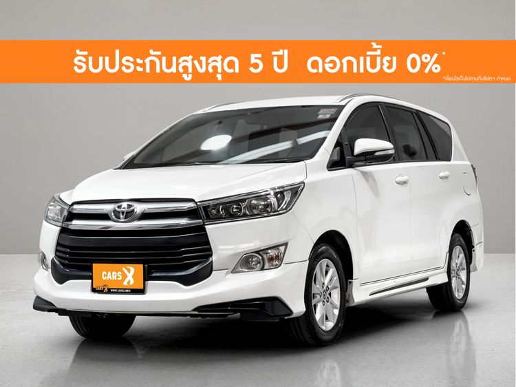 รถ Toyota Innova 2.8 Crysta G สี ขาว