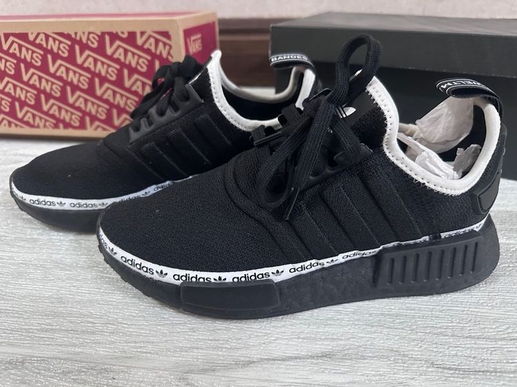 รองเท้า Toms Crocs Vans Adidas รูปที่ 10