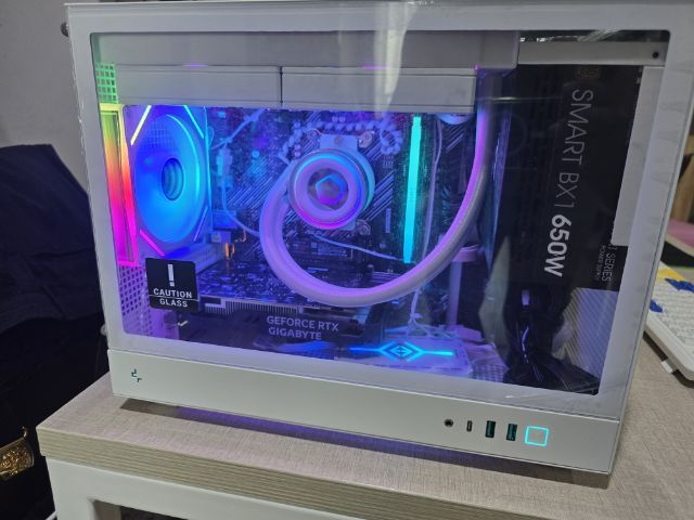 ขายยกเคส CPU ryzen 5 5600 GT (เพิ่งเปลี่ยน ธ.ค. 68 ) เมนบอร์ด b550  Ram 24 GB Hard Disk m.2 ขนาด 1 TB กับ 500 GB มี WiFi 6 และ การ์ดจอ Nvidia  RTX  3050 พร้อมบลูทูธ 5.3 และ ขุดน้ำปิดอย่างดี เคสขนาดเล็กยกพกพาสะดวก  รับของเองครับ ถ้าไม่เอาการ์ดจอ ลด 5000 