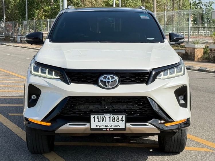 Toyota Fortuner 2020 2.4 Legender Utility-car ดีเซล ไม่ติดแก๊ส เกียร์อัตโนมัติ ขาว รูปที่ 3