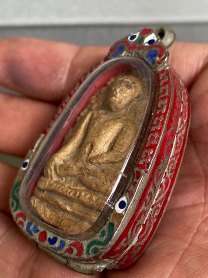 พระเปิม เนื้อดิน พิมพ์ใหญ่ พร้อมเลี่ยมกรอบเก่า รูปที่ 5