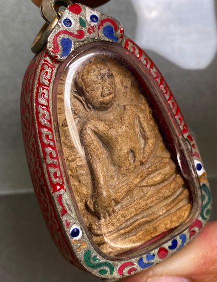 พระเปิม เนื้อดิน พิมพ์ใหญ่ พร้อมเลี่ยมกรอบเก่า รูปที่ 2