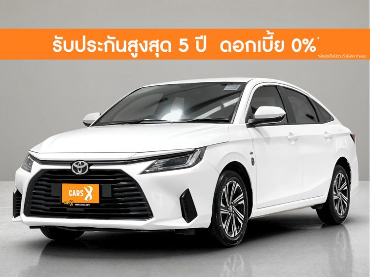 รถ Toyota Yaris ATIV 1.2 Sport สี ขาว