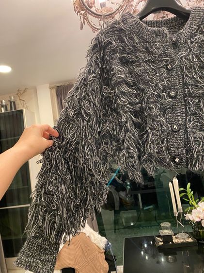 ชาแนล เสื้อแขนยาว สภาพใหม่เอี่ยม  รูปที่ 6