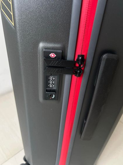 กระเป๋าเดินทางล้อลาก BMW แท้ รูปที่ 5