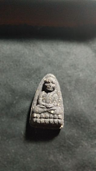 หลวงปู่ทวดหลวงปู่ศิลาหลังเม็ดยาปี68เลข6350