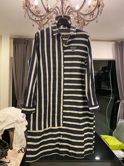 ปราด้า (ติดจองค่ะ)เดรสเชิ้ต สภาพใหม่เอี่ยม รูปที่ 2