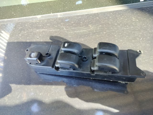 ปุ่มกดประตู new lancer รูปที่ 3