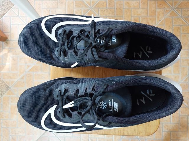 รองเท้าวิ่ง Nike  รูปที่ 10