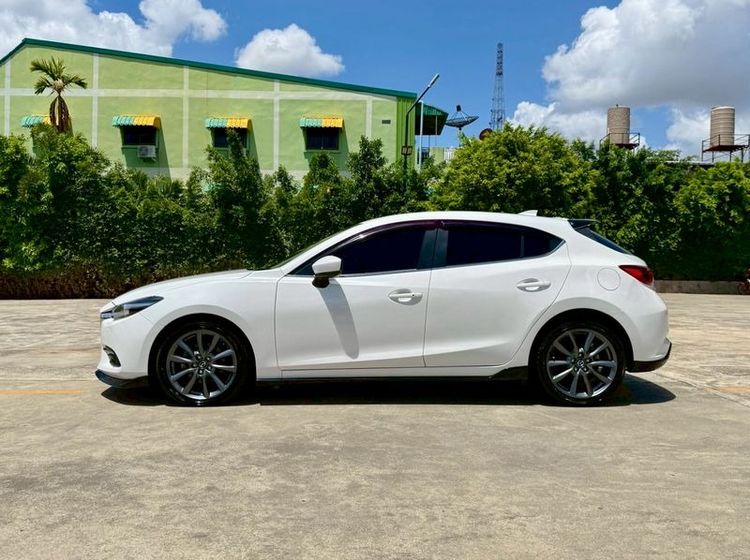 Mazda Mazda3 2018 2.0 SP Sports Sedan เบนซิน ไม่ติดแก๊ส เกียร์อัตโนมัติ ขาว รูปที่ 4