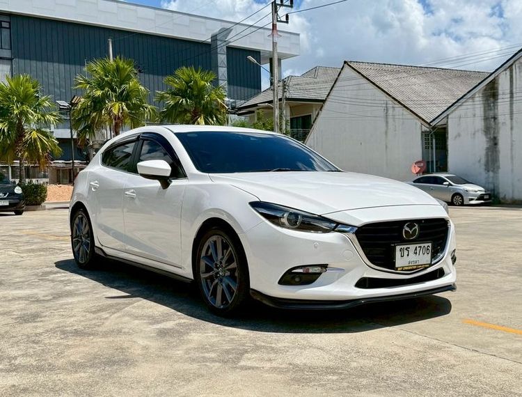 Mazda Mazda3 2018 2.0 SP Sports Sedan เบนซิน ไม่ติดแก๊ส เกียร์อัตโนมัติ ขาว รูปที่ 3