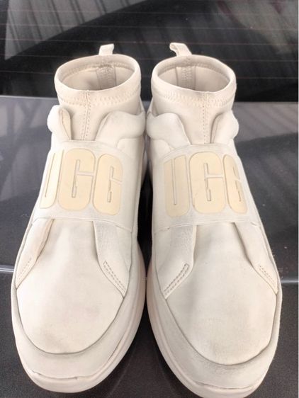 รองเท้า UGG รูปที่ 2