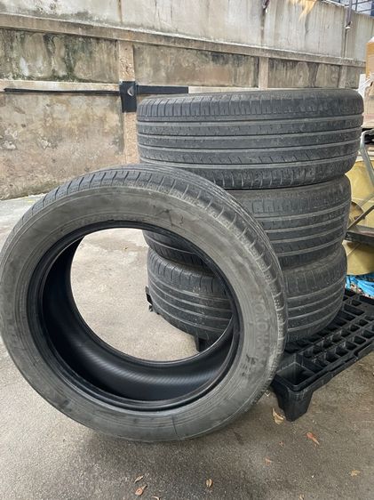 ขายยาง Yokohama รุ่น BluEarth GT AE51 ขนาด 215 55 R17 