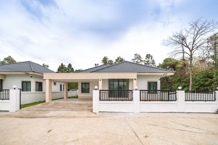 อื่นๆ มีบางส่วน ขายบ้านเดี่ยว โครงการใหม่ บ้านแฮปปี้ริช ขอนแก่น 3นอน2น้ำ จอดรถได้ 2 คัน ใกล้สนามบิน เจ้าของขายเอง