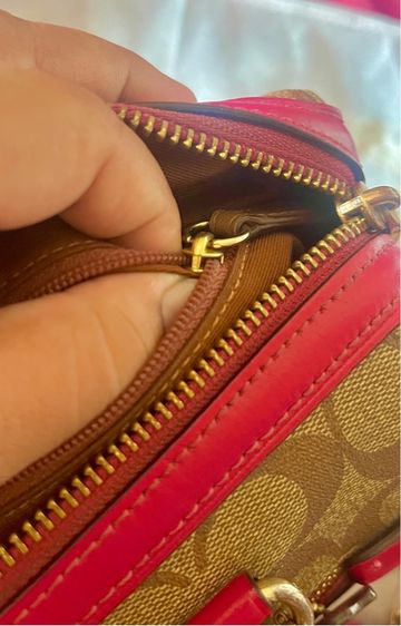 ส่งต่อ Coach Rowan Satchel In Signature Canvas (ทรงหมอน 10") 👜✨ รูปที่ 12