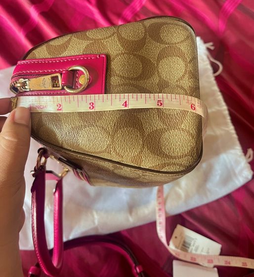 ส่งต่อ Coach Rowan Satchel In Signature Canvas (ทรงหมอน 10") 👜✨ รูปที่ 8