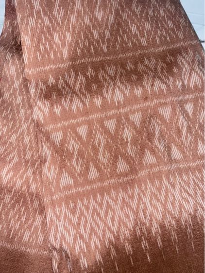 น้ำตาล ผ้าไหมไทย