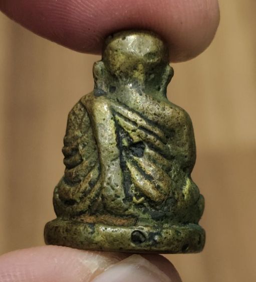 รูปหล่อหลวงพ่อเงิน รูปที่ 2