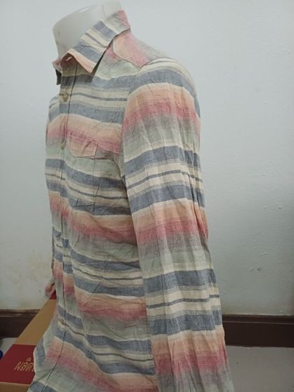 เสื้อเชิ้ต L.O.G.G  H.M 
 รูปที่ 5