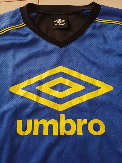 เสื้อกีฬา umbro รูปที่ 4