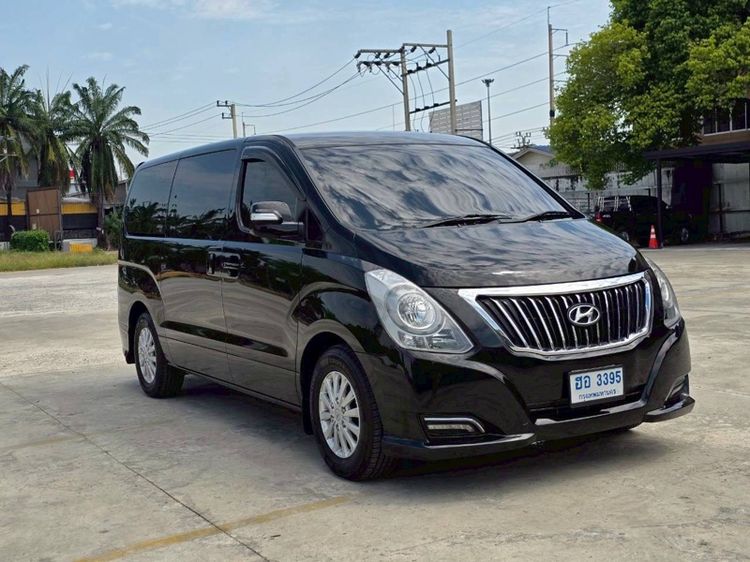 Hyundai H-1  2018 2.5 Maesto Touring ดีเซล เกียร์อัตโนมัติ ดำ รูปที่ 4