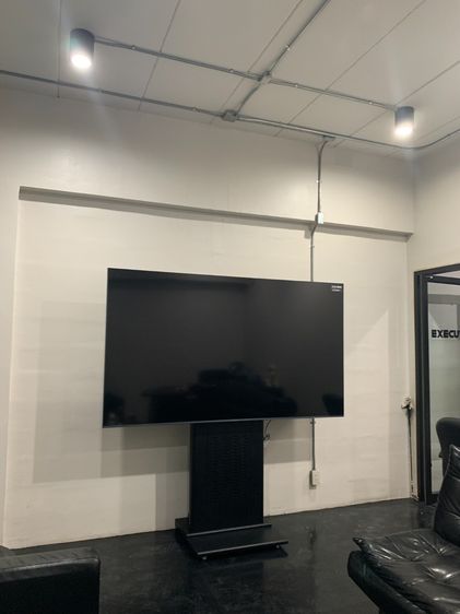 จำหน่าย ขาตั้งทีวี ฟรีอุปกรณ์พร้อมสำหรับการติดตั้ง วัสดุขาตั้งทีวีเป็นเหล็ก แข็งแรง มาพร้อมล้อเลื่อน รูปที่ 9