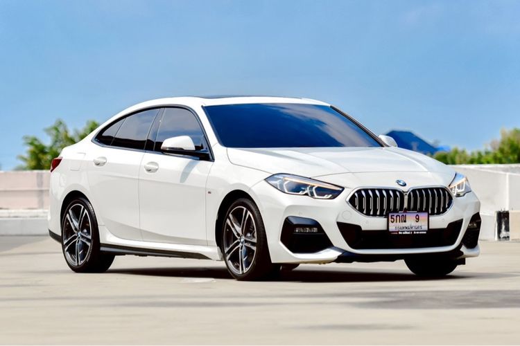 BMW Series 2 2021 220i Sedan เบนซิน ไม่ติดแก๊ส เกียร์อัตโนมัติ ขาว รูปที่ 2