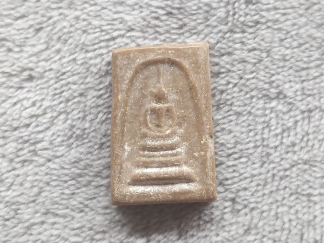 สมเด็จเนื้อผงน้ำมัน หลวงพ่อกวย ชุตินธโร