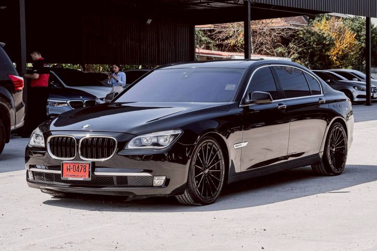 รถ BMW Series 7 730Ld สี ดำ