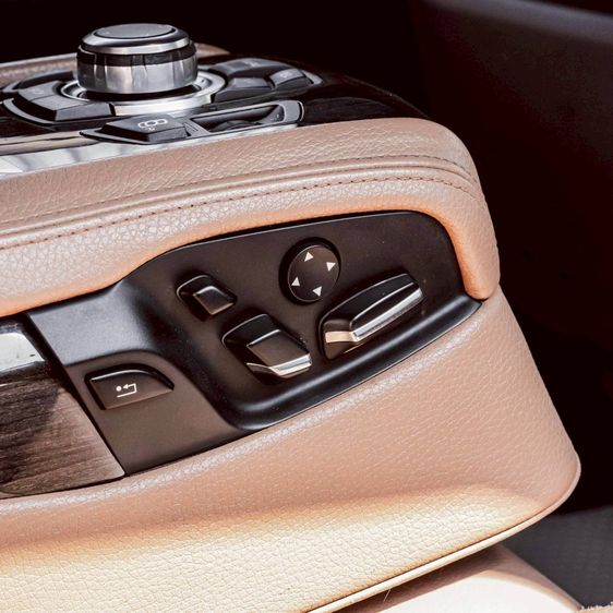 BMW Series 7 2012 730Ld ดีเซล ดำ รูปที่ 3