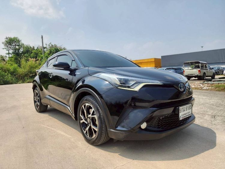 Toyota C-HR 2019 1.8 Hybrid Hi Sedan ไฮบริด ไม่ติดแก๊ส เกียร์อัตโนมัติ ดำ รูปที่ 4