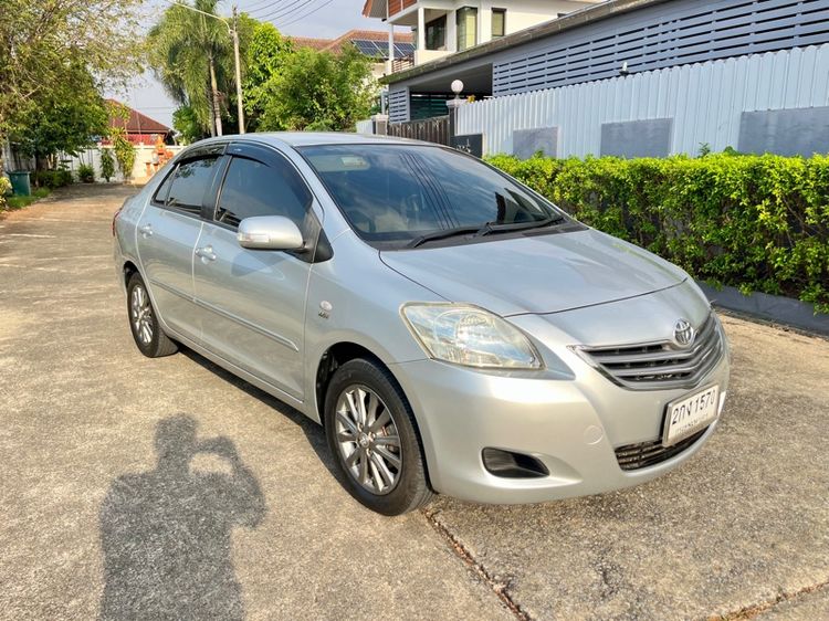 รถ Toyota Vios 1.5 E Ivory สี ขาว