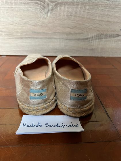 ขายรองเท้า TOMS Slip-on สีดำ และ ทอง WMN 7 รูปที่ 3
