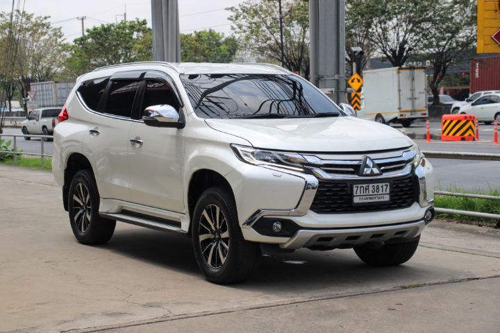 รถ Mitsubishi Pajero Sport 2.4 GT Premium 2WD สี ขาว