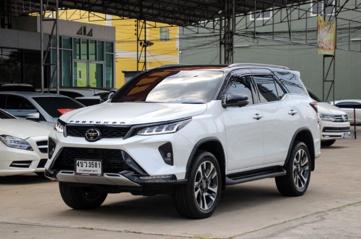 Toyota Fortuner 2023 2.4 Legender Black Top 4WD Utility-car ดีเซล เกียร์อัตโนมัติ ขาว