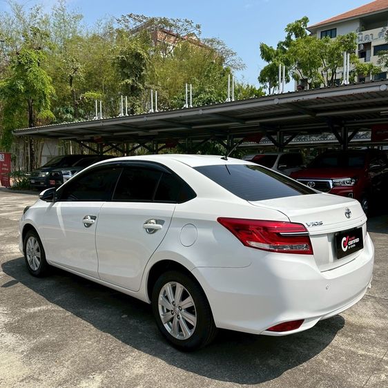 Toyota Vios 2017 1.5 J Sedan เบนซิน ไม่ติดแก๊ส เกียร์อัตโนมัติ ขาว รูปที่ 4