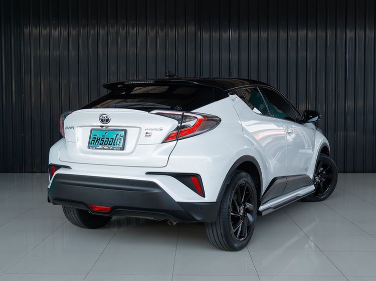 Toyota C-HR 2023 1.8 HEV GR Sport Utility-car ไฮบริด ไม่ติดแก๊ส เกียร์อัตโนมัติ ขาว รูปที่ 3