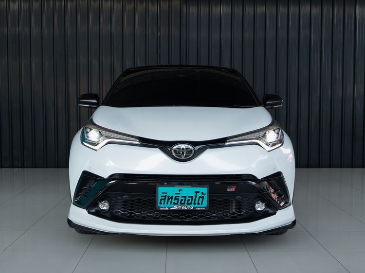 รถ Toyota C-HR 1.8 HEV GR Sport สี ขาว