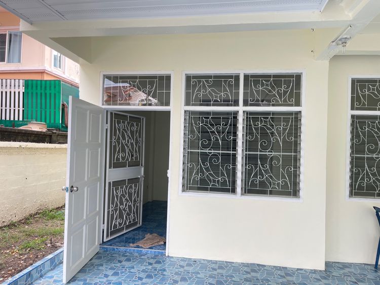 ไม่มี ขายด่วนมาก ทาวเฮ้าส์ 3 นอน 2 น้ำ 26.5 ตรว. หลังริม เจ้าของขายเอง รีโนเวทเรียบร้อยพร้อมเข้าอยู่ รูปที่ 3