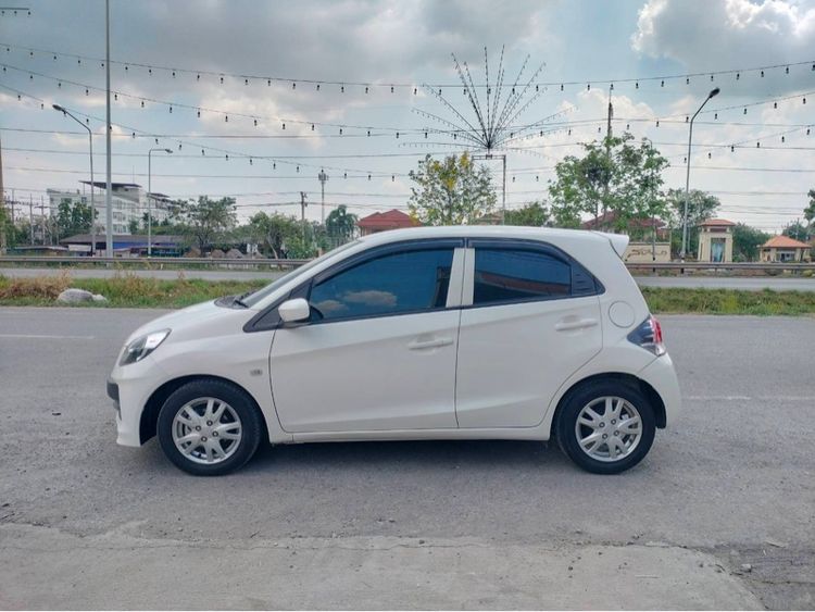 Honda Brio 2012 1.2 S Sedan เบนซิน ไม่ติดแก๊ส เกียร์อัตโนมัติ ขาว รูปที่ 4